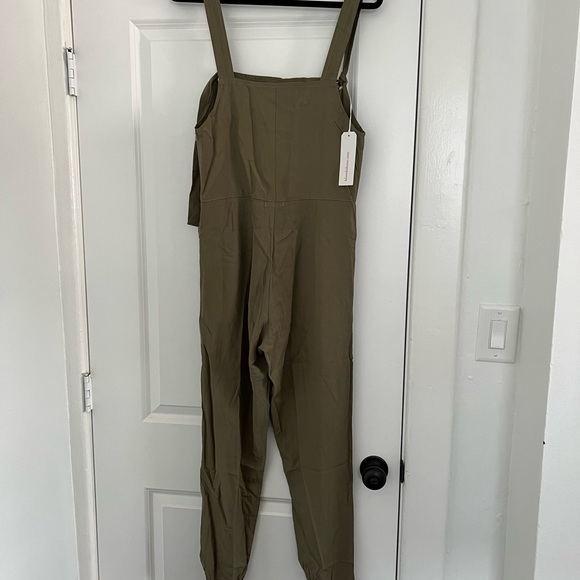 New blood + bone ladies jumpsuit - Picture 3 of 3